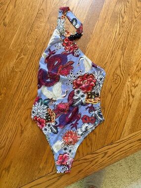 NWT Fashion Nova One-Shoulder Dragon & Floral Print Bodysuit— Lavender sz L